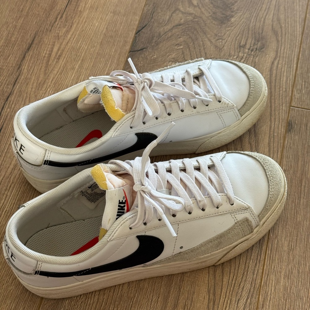 nike blazers - women